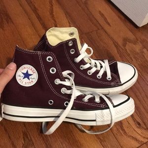 high top burgundy converse